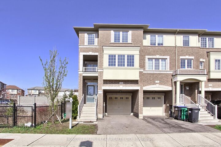2 Cedarland Road E — photo 1