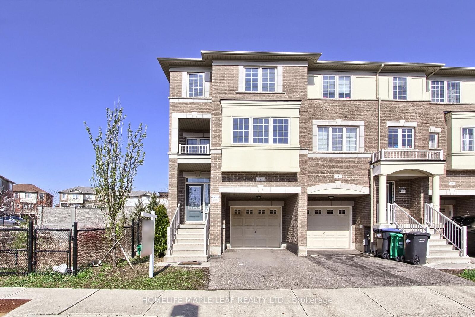 Property Photo: 2 Cedarland Road E ON L6Y 6E5