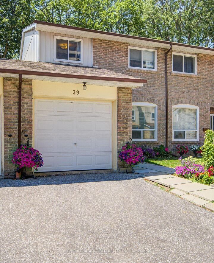 Property Photo: 44 Chester Le Boulevard 39 ON M1W 2M8
