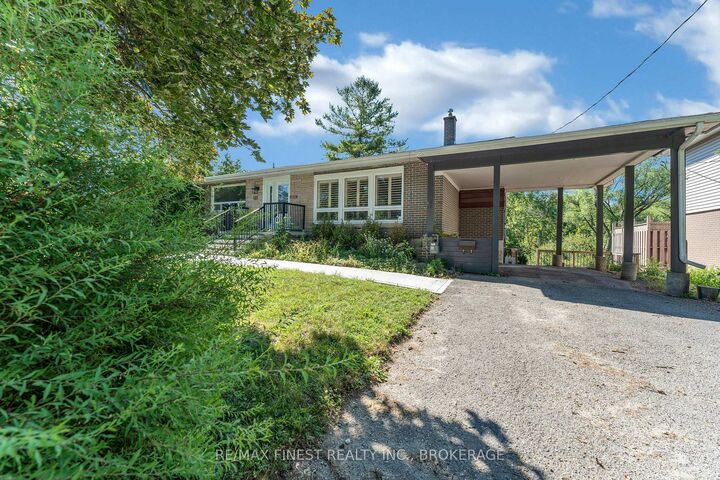 Property Photo:  60 Sherwood Drive  ON K7M 2E3 