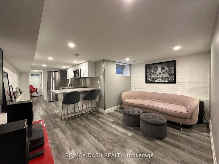 Property Photo:  725 Palmerston Avenue W Bsmt  ON M6G 2P6 