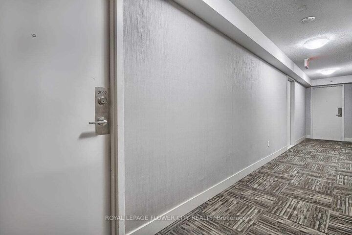 Property Photo:  1410 Dupont Street 2002  ON M6H 0B6 