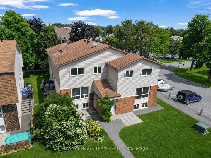 Property Photo: 38A Forester Crescent ON K2H 8Y2