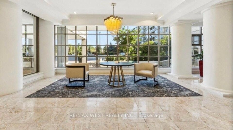 Property Photo: 7 Townsgate Drive 1408 ON L4J 7Z9