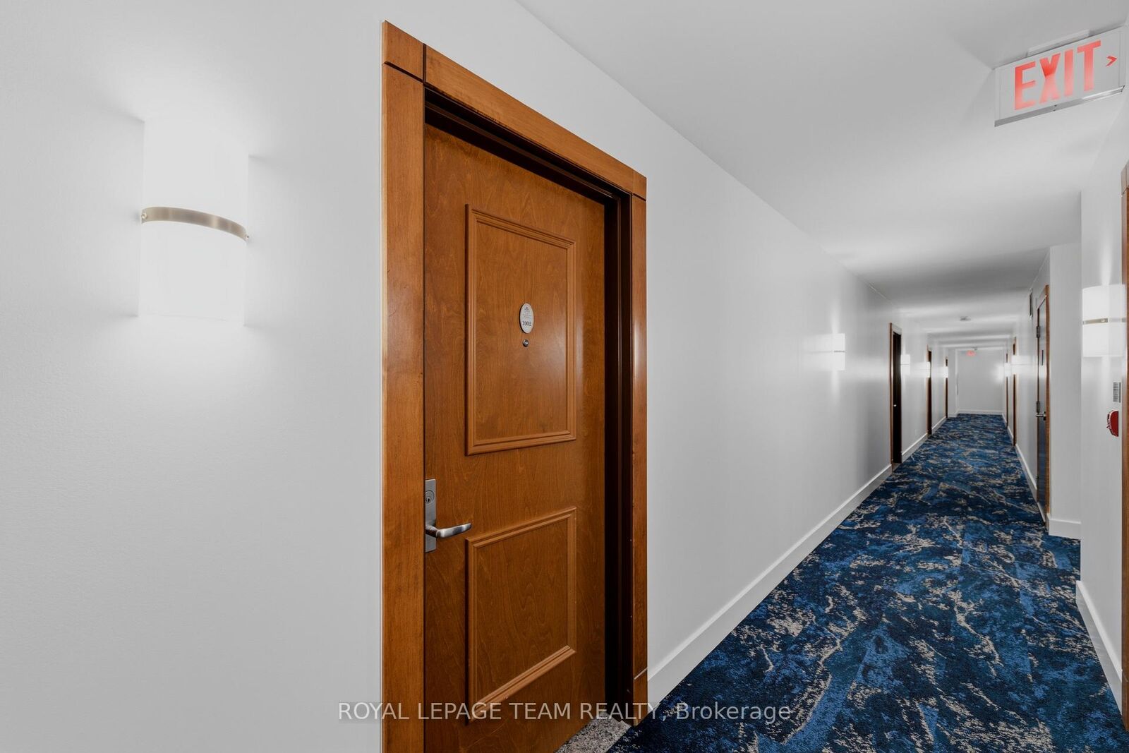 Property Photo: 242 Rideau Street 1002 ON K1N 0B7
