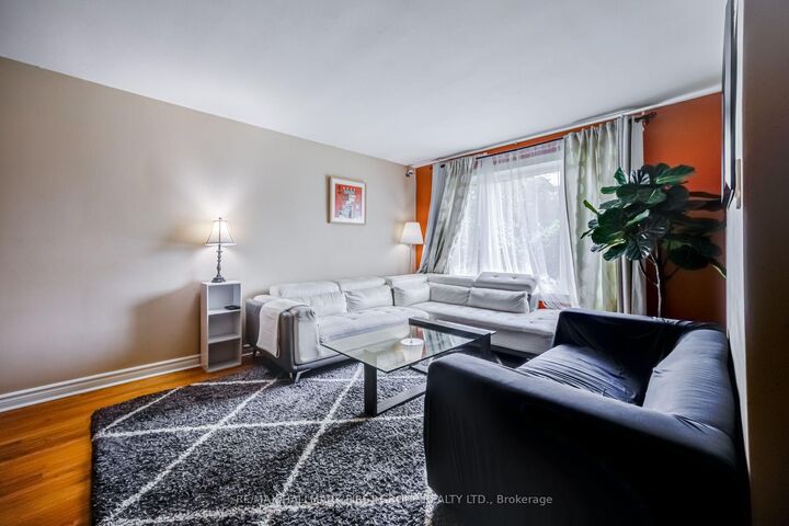 Property Photo:  180 Sherwood Avenue  ON L1G 3L8 