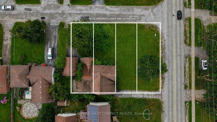 Property Photo: 43 Fittons Road W ON L3V 3T7