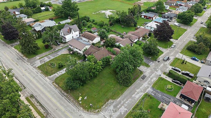 Property Photo:  43 Fittons Road W  ON L3V 3T7 
