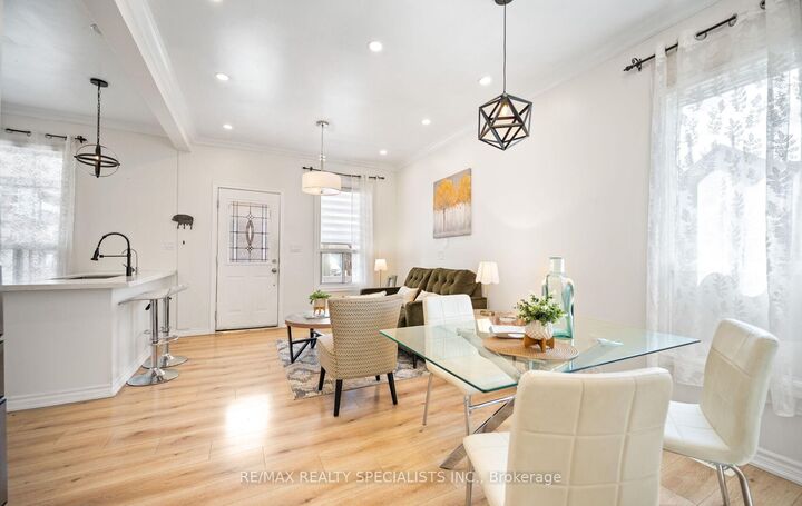 Property Photo:  35 Britannia Avenue  ON L8H 1W5 