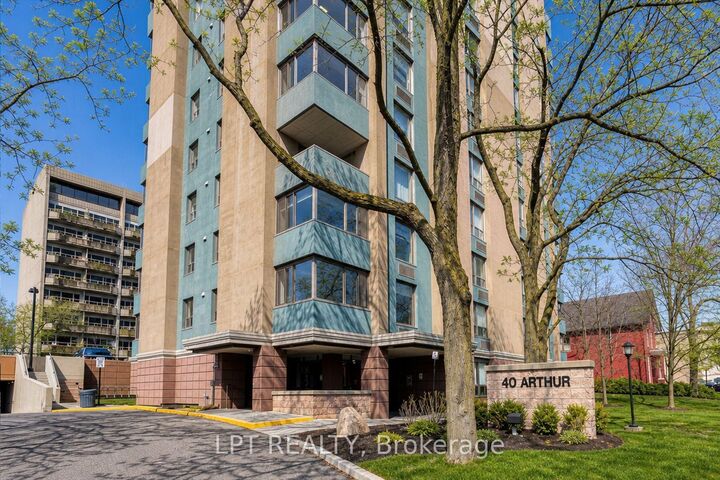 Property Photo: 40 Arthur Street 703 ON K1R 7T5