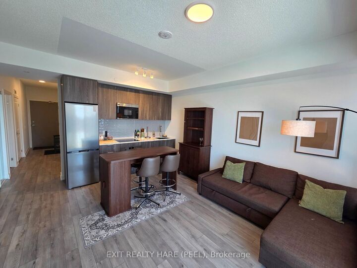 Property Photo:  15 Skyridge Drive 606  ON L6P 4S3 