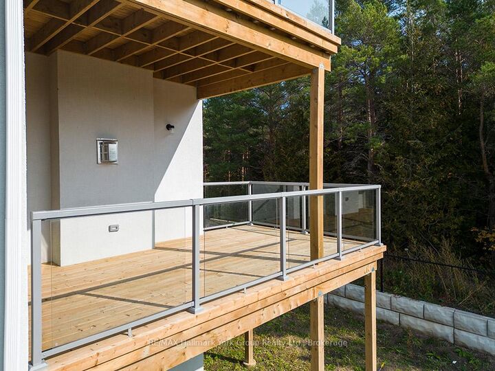 Property Photo: 23 Waterview Lane ON N0H 2P0