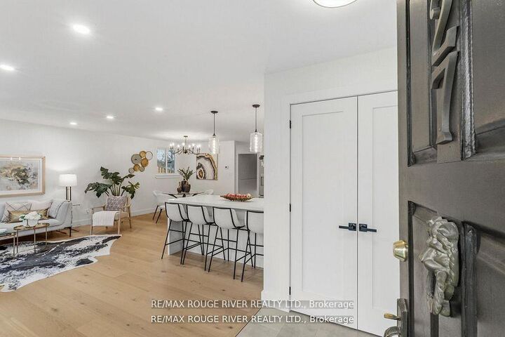 Photo de la propriété: 27 Archer Drive ON L1S 2Z3