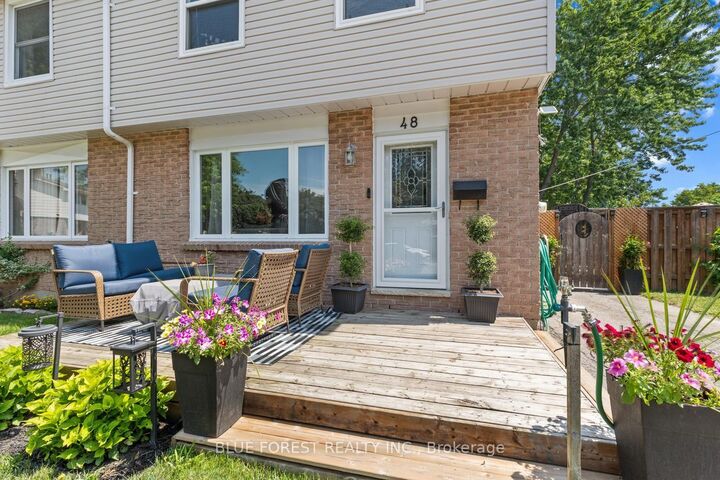 Property Photo: 48 Rosamond Crescent ON N6E 2M8