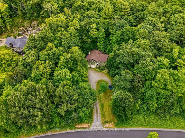 Property Photo: 8 Mountain Basin Drive ON P2A 2W9