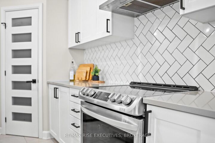 Property Photo:  824 Celeste Drive  ON K7P 0P6 