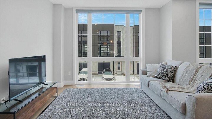 Property Photo: 2500 Main Street 15 ON N6P 1T5