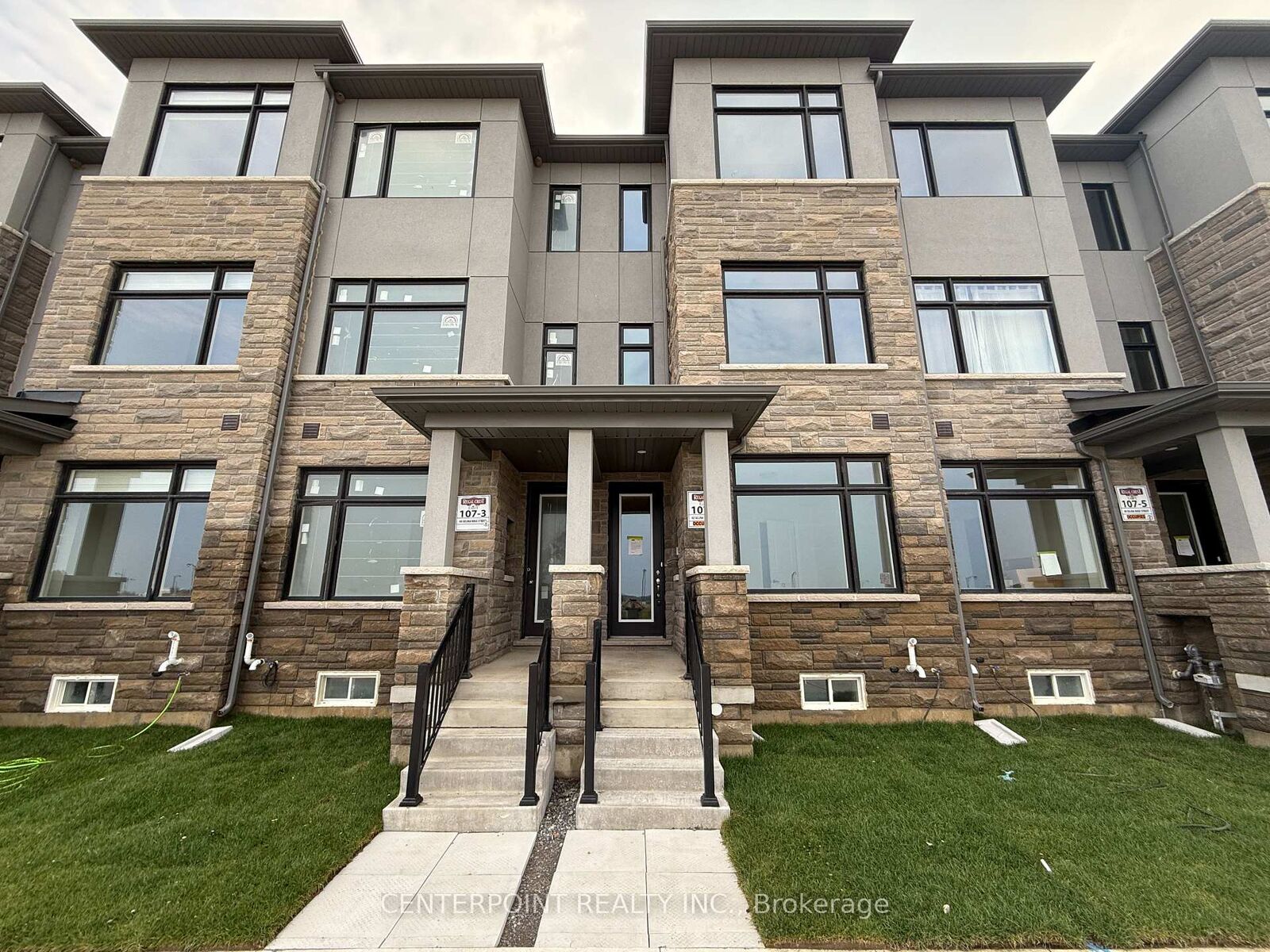 Property Photo:  42 Selina Rose Street S 107-4  ON L6C 1N3 