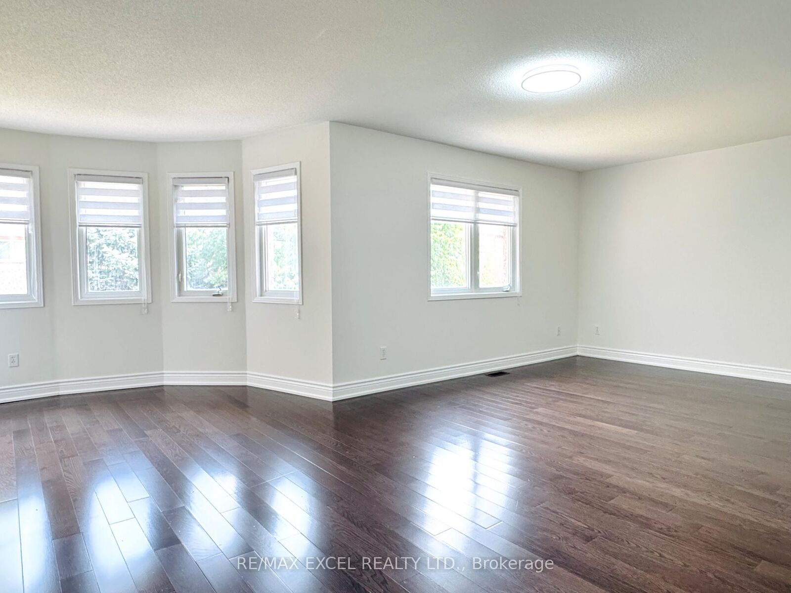 Property Photo: 13 Brooksmill Lane ON L6C 2C9