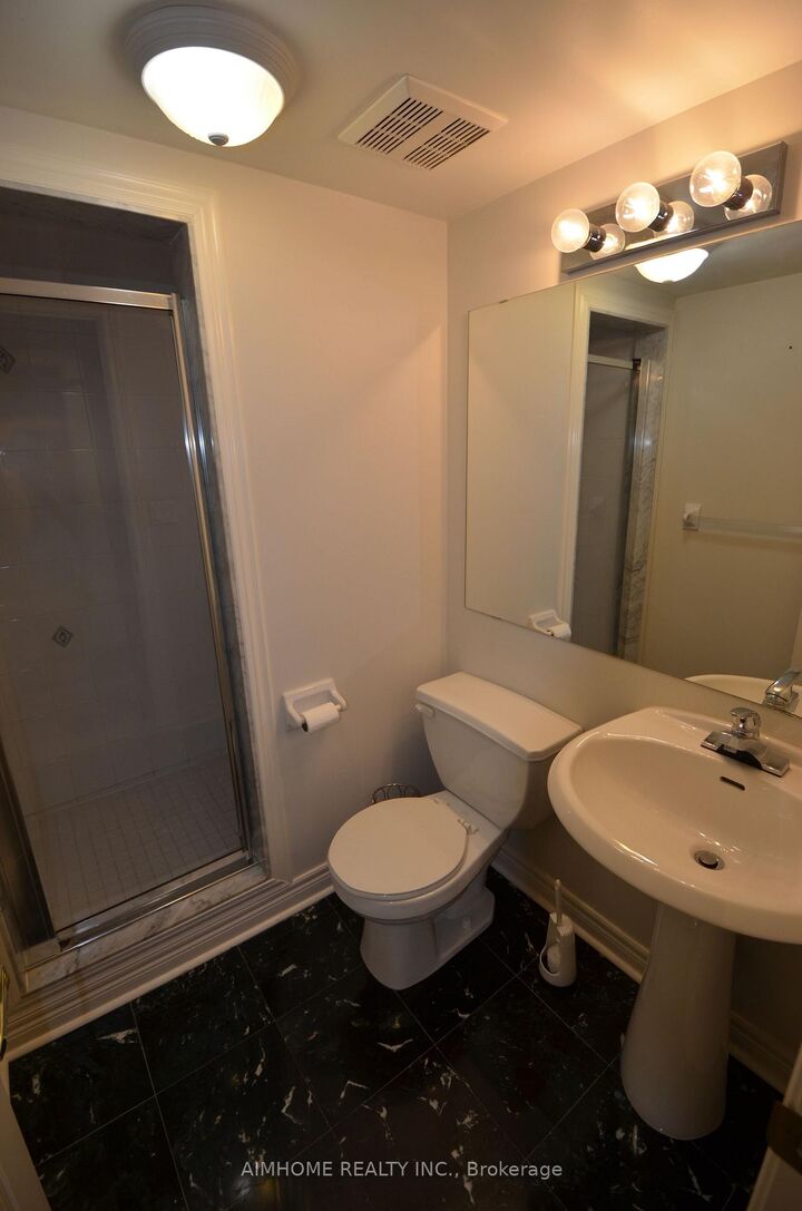 Property Photo: 10719 Bathurst Street 7 ON L4C 0N3