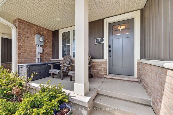 Property Photo: 7 Cortland Terrace ON N5R 0J7