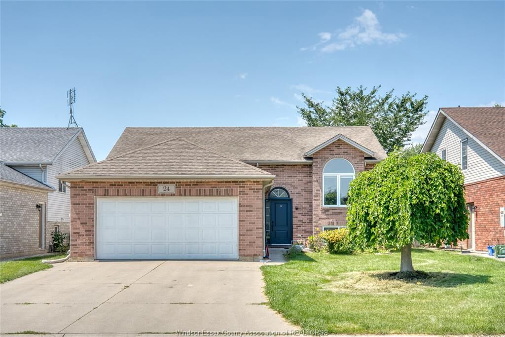Property Photo: 24 Briarwood ON N0R 1G0