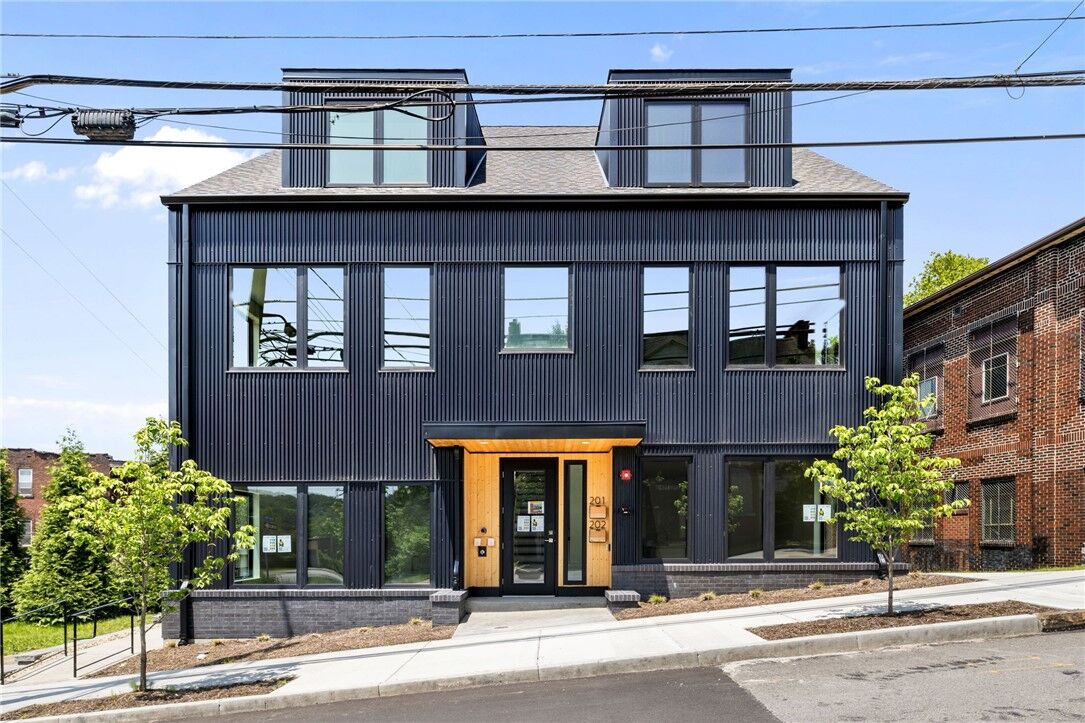Property Photo:  125 Hazelwood Ave 201  PA 15207 