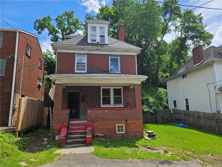Property Photo:  432 Ridge Ave  PA 15147 