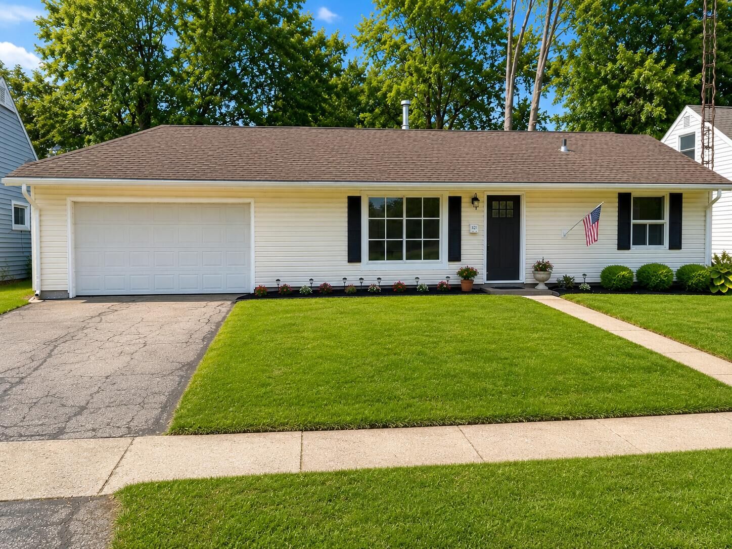 Property Photo:  821 Hemlock Street  OH 45822 