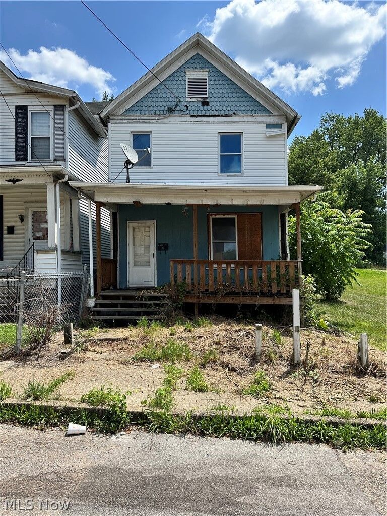 Property Photo: 714 Sophia Street OH 43920
