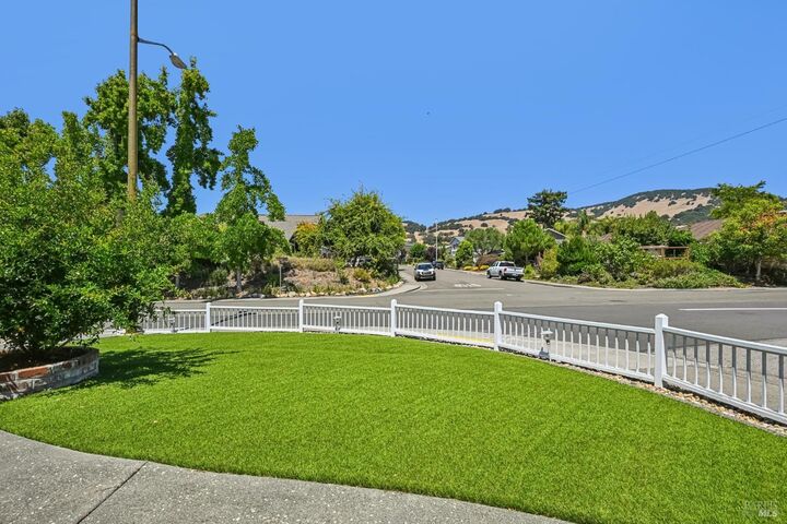 Property Photo:  258 San Carlos Way  CA 94945 