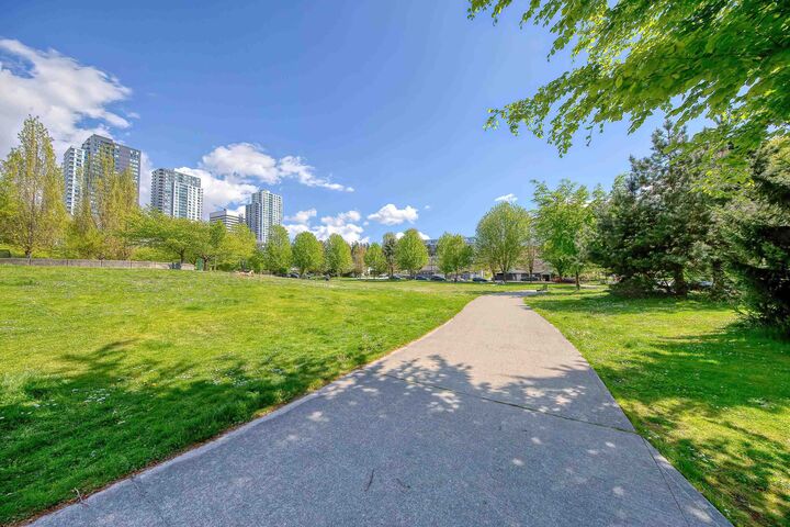 Property Photo: 5380 Oben Street 2009 BC V5R 6H7