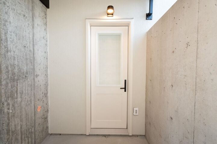 Property Photo:  5770 Kitchener Street Lower  BC V5B 2J2 