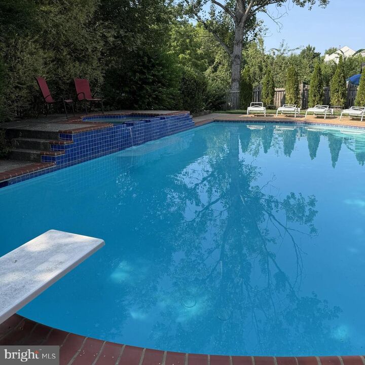 Property Photo:  21467 Estate Place  VA 20147 