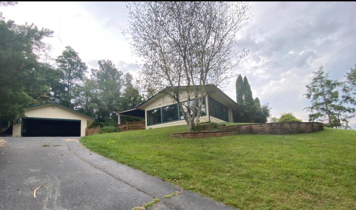 Property Photo: 1807 Holland Street MD 21502