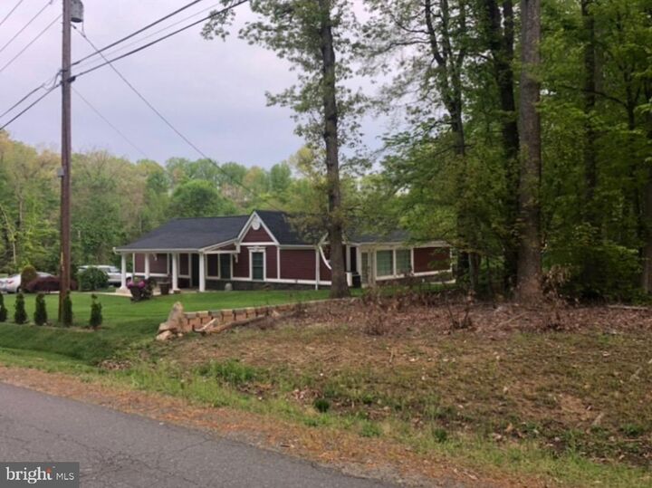 Property Photo:  8240 Sinclair Mill Road  VA 20112 