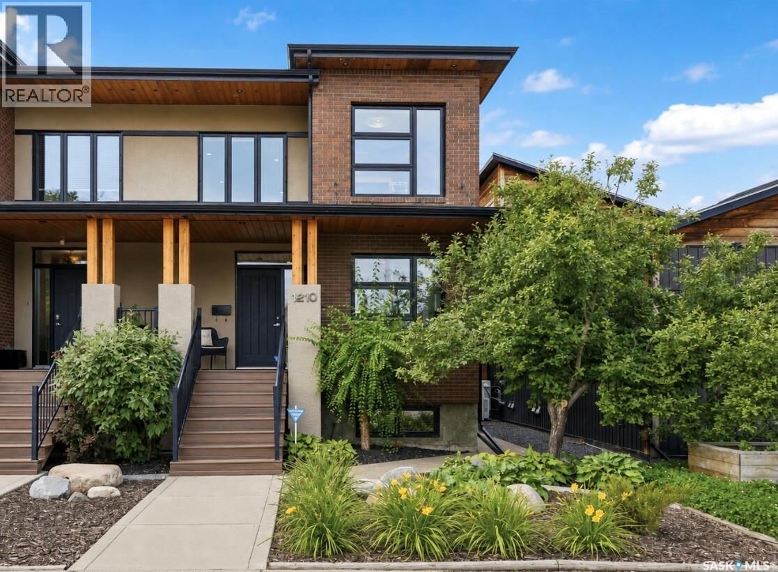 Property Photo: 1210 Broadway Avenue SK S7H 2A3