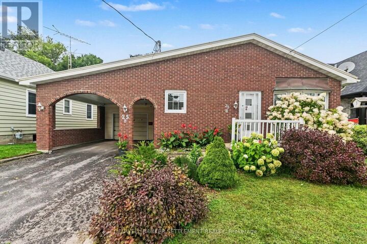 Property Photo:  25B Haggart Street West  ON K7H 2Z5 