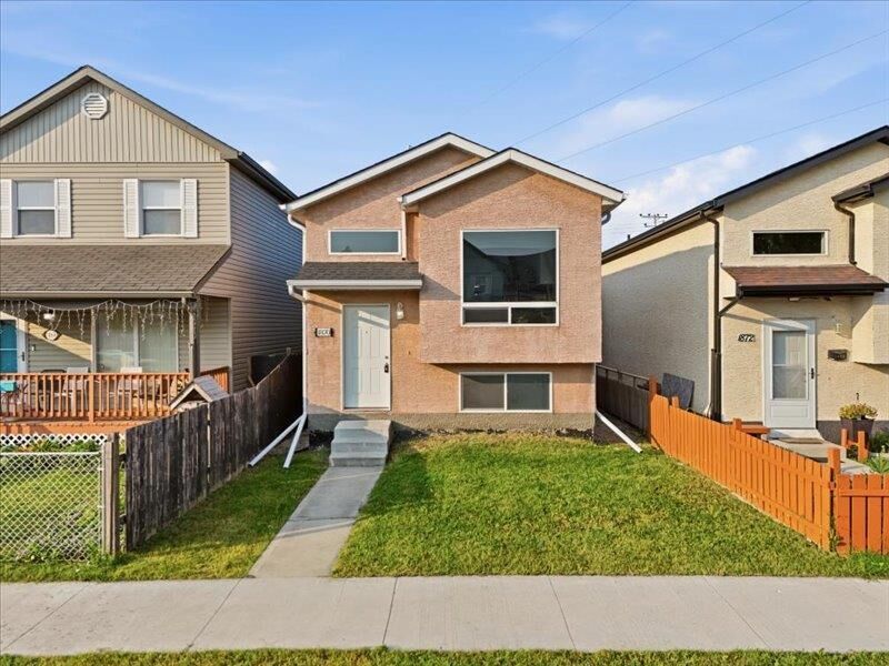 Property Photo:  1870 Alexander Avenue  MB R2R 0G7 