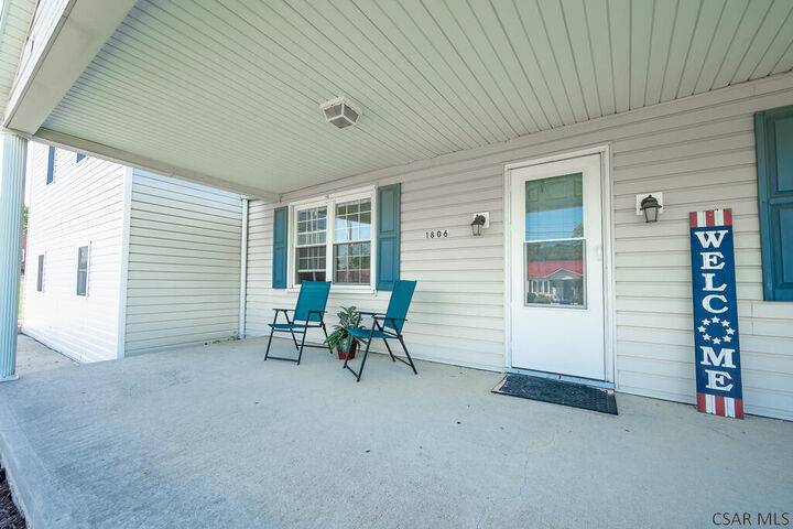 Property Photo:  1806 William Penn Avenue  PA 15909 