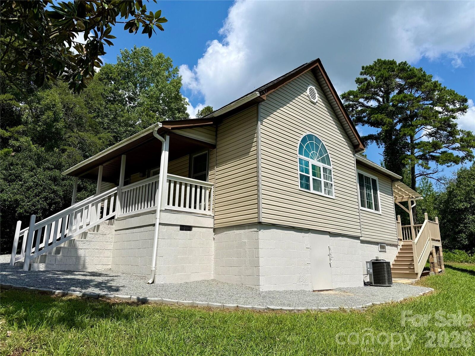 Property Photo:  910 Hopewell Church Road  NC 28609 