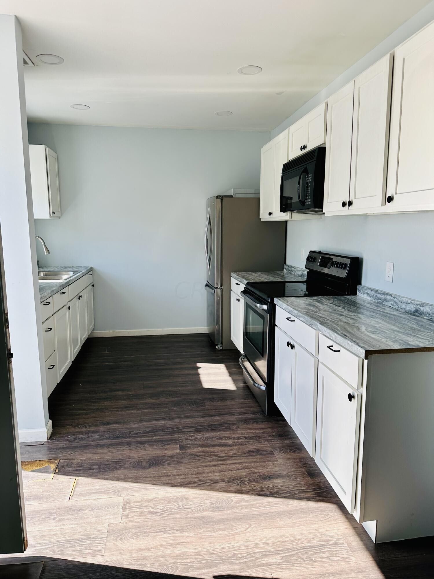 Property Photo: 836 S Hamilton Road OH 43213