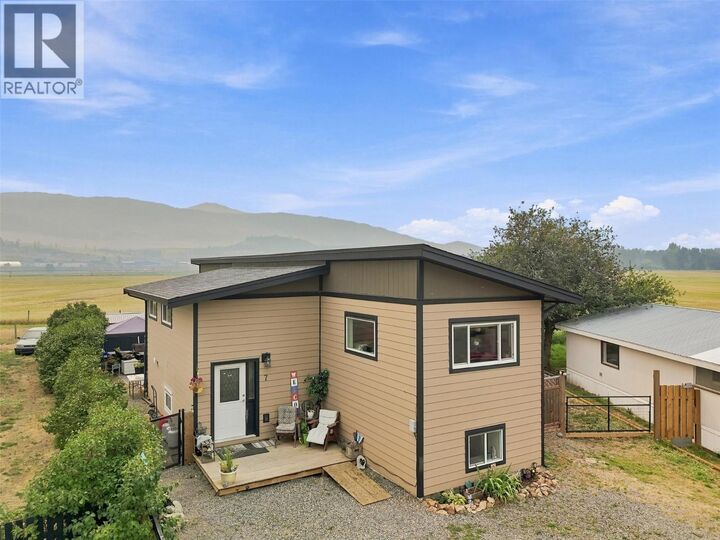 Property Photo:  159 Zirnhelt Road 7  BC V2H 3B0 