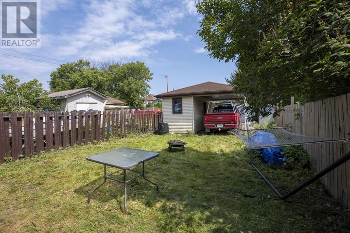 Property Photo: 93 Ontario St ON P7B 3G1