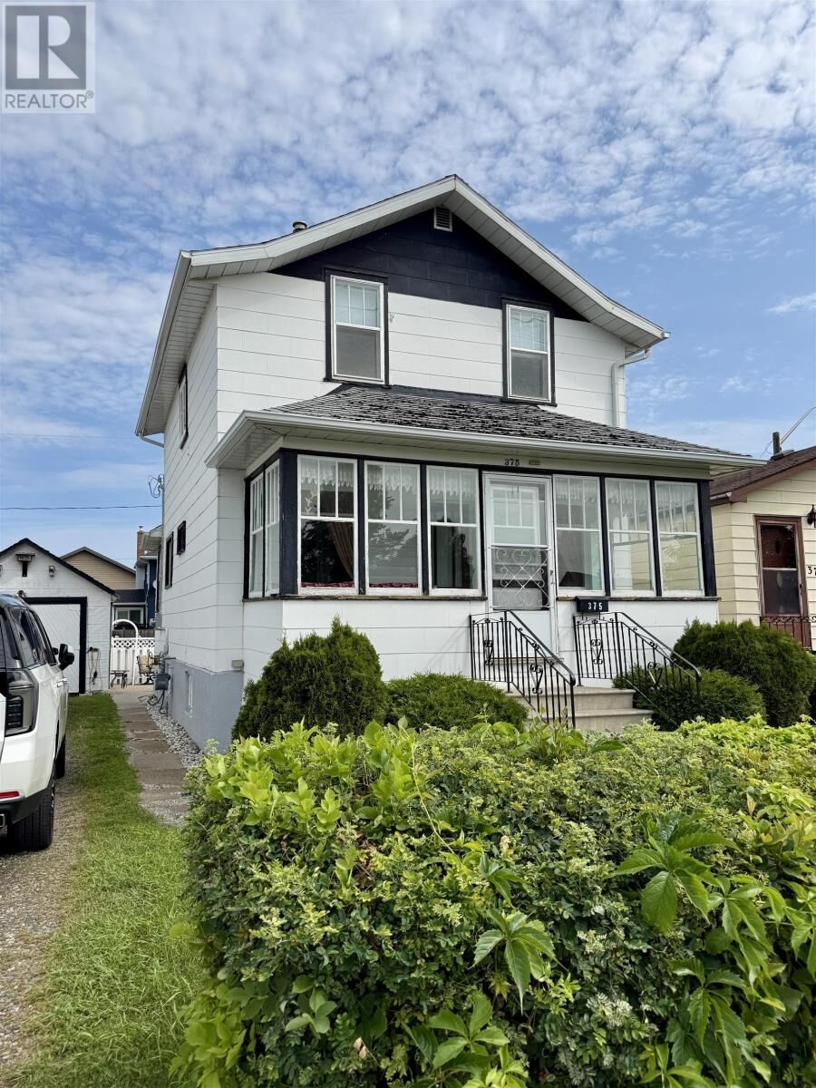 Property Photo:  375 Empire Ave  ON P7E 4S2 