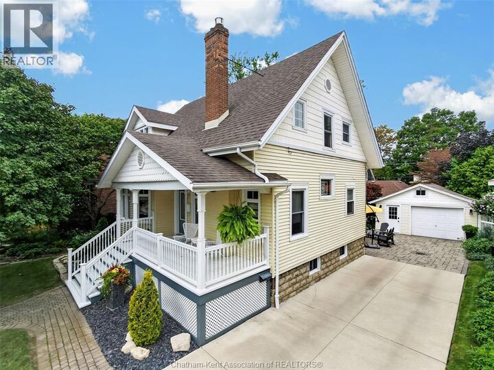 Property Photo:  15 Ellwood Avenue  ON N7M 3K2 