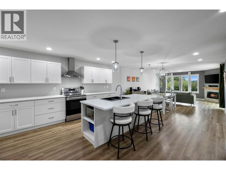 Property Photo:  668 Lyne Road  BC V2B 6N7 