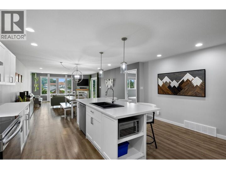 Property Photo: 668 Lyne Road BC V2B 6N7