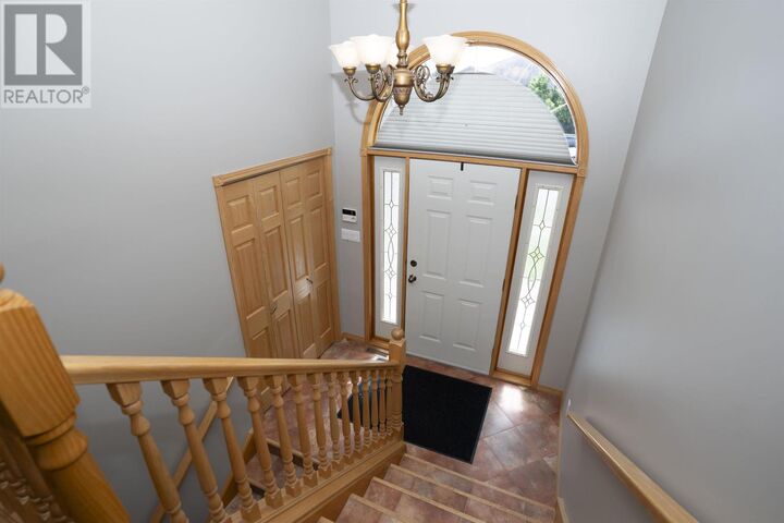 Property Photo:  316 Fairbrooke Cres  ON P7B 6Z7 