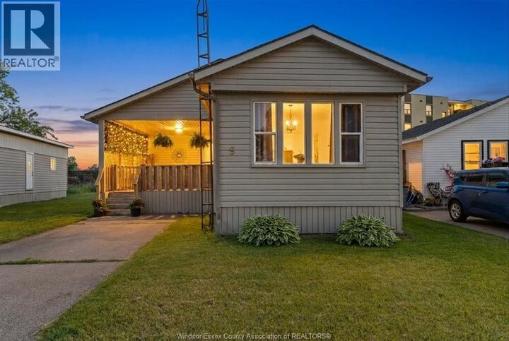 Property Photo:  9 Parkside  ON N0R 1J0 
